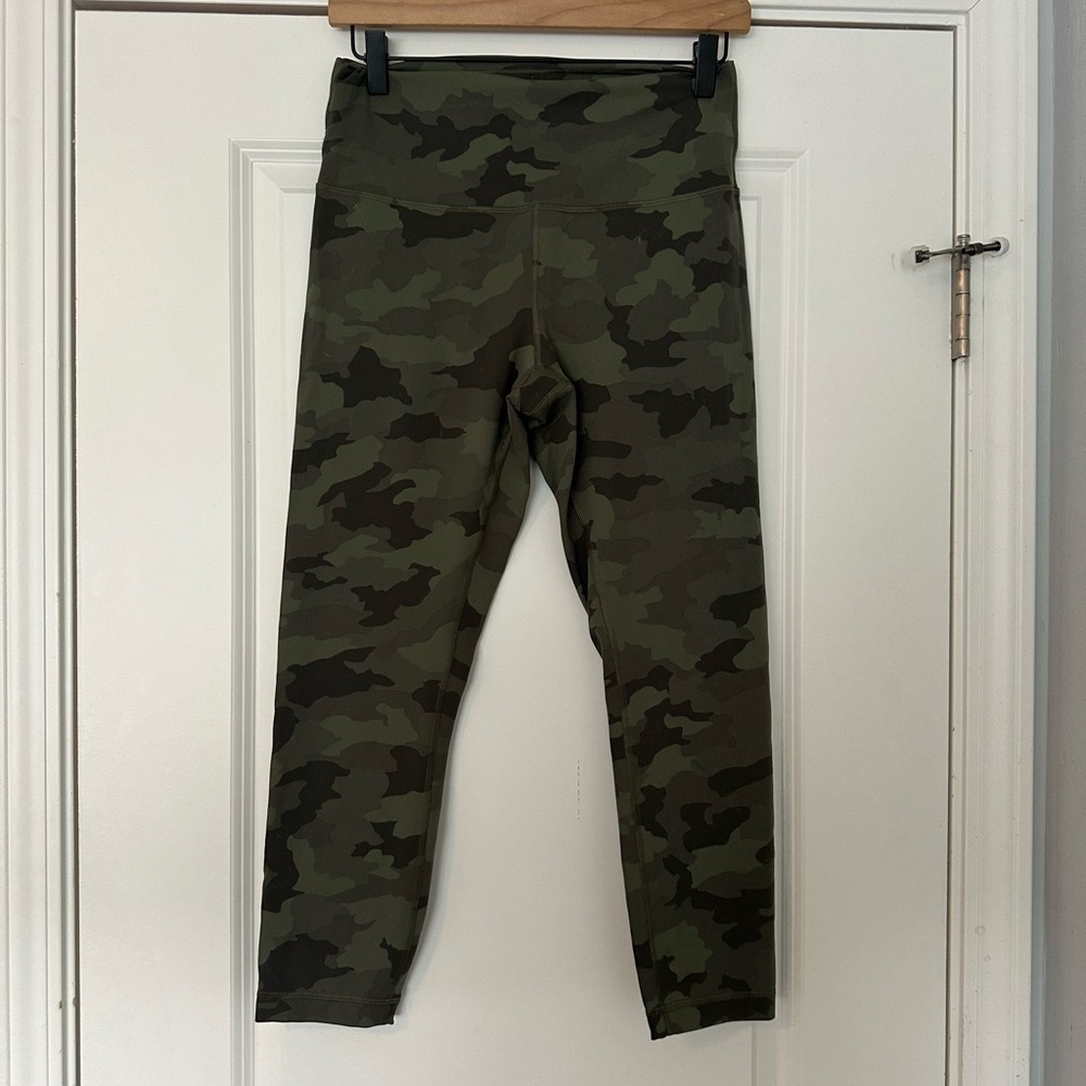 Lululemon Wunder Train High-Rise Tight 23"